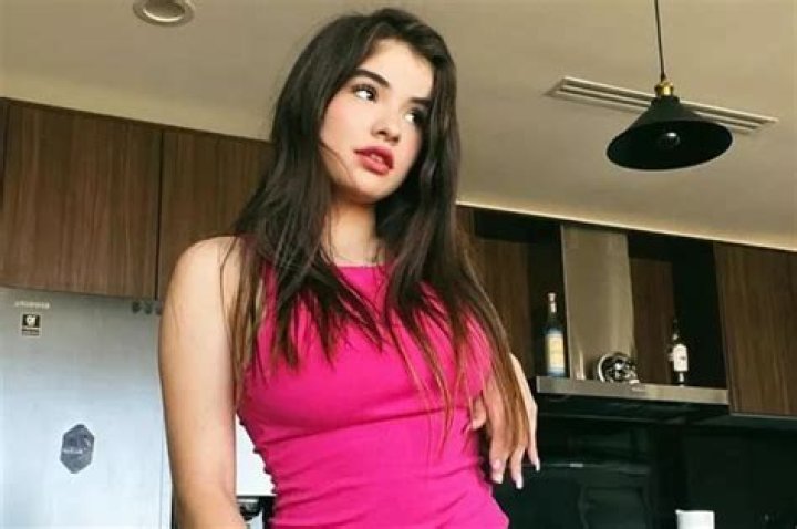 Discovering Gaby Gardez: The Rising Star on OnlyFans