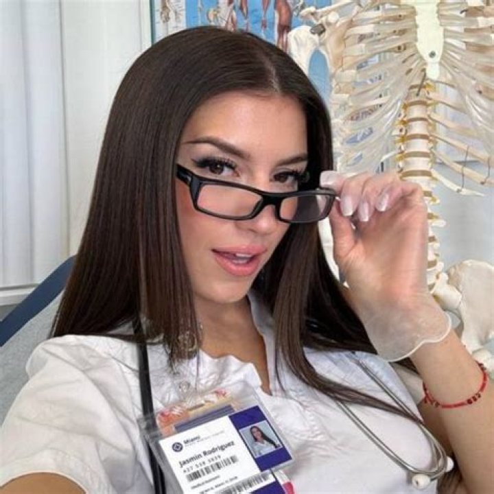 Discovering the Allure of Jasi Bae OnlyFans: A Deep Dive