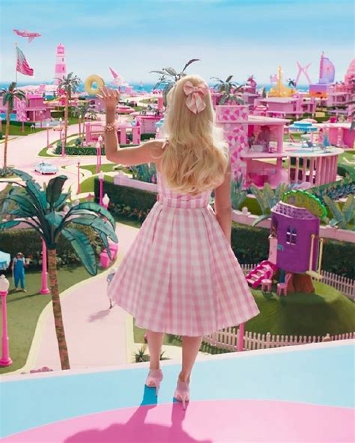 Embrace Elegance with the Pink DTI Outfit: A Fashion Statement