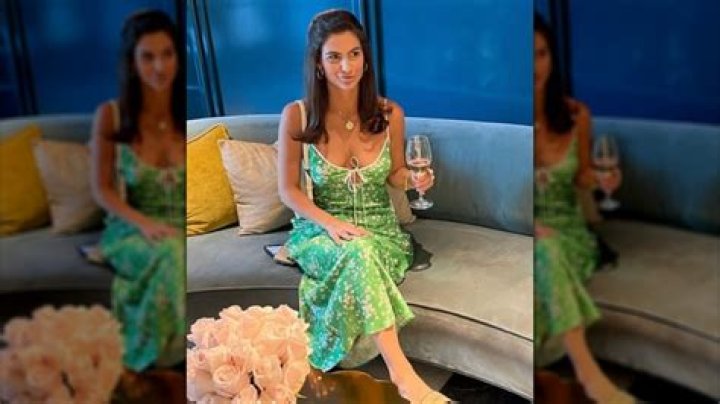 Kaitlan Collins' Wardrobe: A Dazzling Reflection of Style