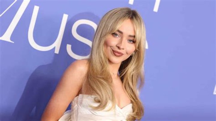 Sabrina Carpenter: Exploring Her Sexuality and Personal Journey