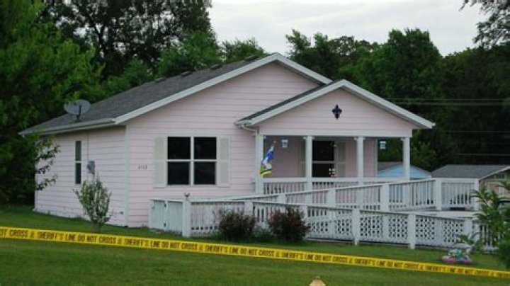 Unraveling the Mystery of Dee Dee Crime Pics