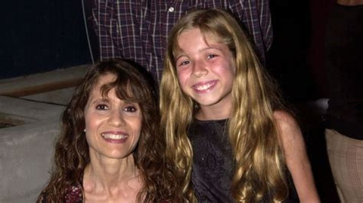Unveiling the Connection Between Jennette McCurdy and Joe Nichols
